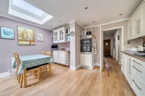 Kitchen diner angle 2- click for photo gallery